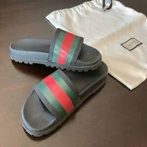 FLASH! Gucci Pursuit Trek Web Slide Sandals